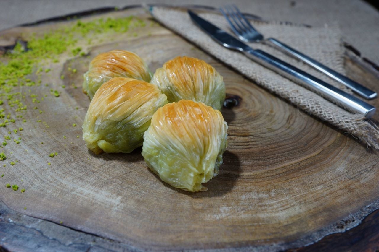 Midye Baklava